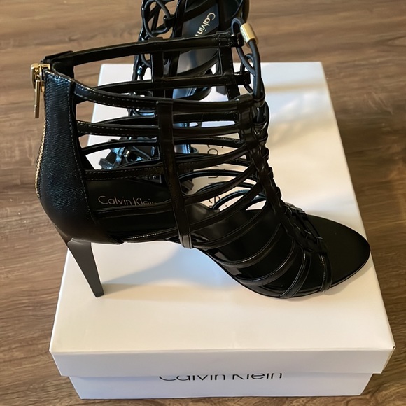 Calvin Klein NEW NEVER WORN Black Caged heels size 8.5 - Picture 4 of 7